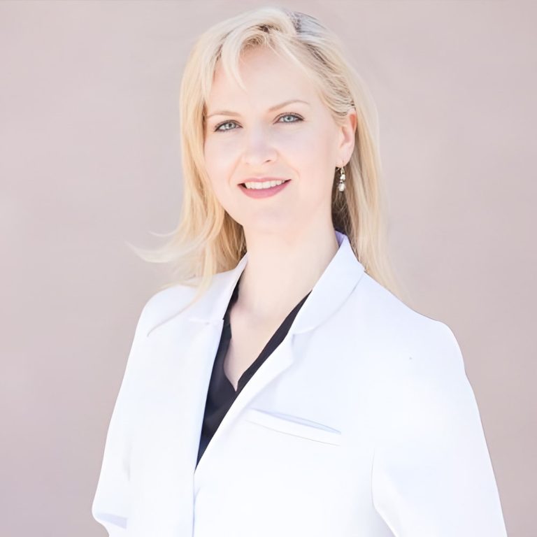 Dr. Amelia Harris | Best Podiatrist in Gilbert, Mesa, Phoenix, AZ