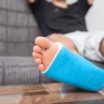 signs of broken foot